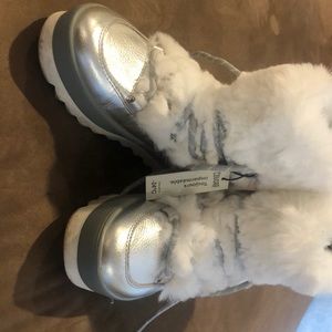 Cougar Vanity Plush boots-worn 1 time!